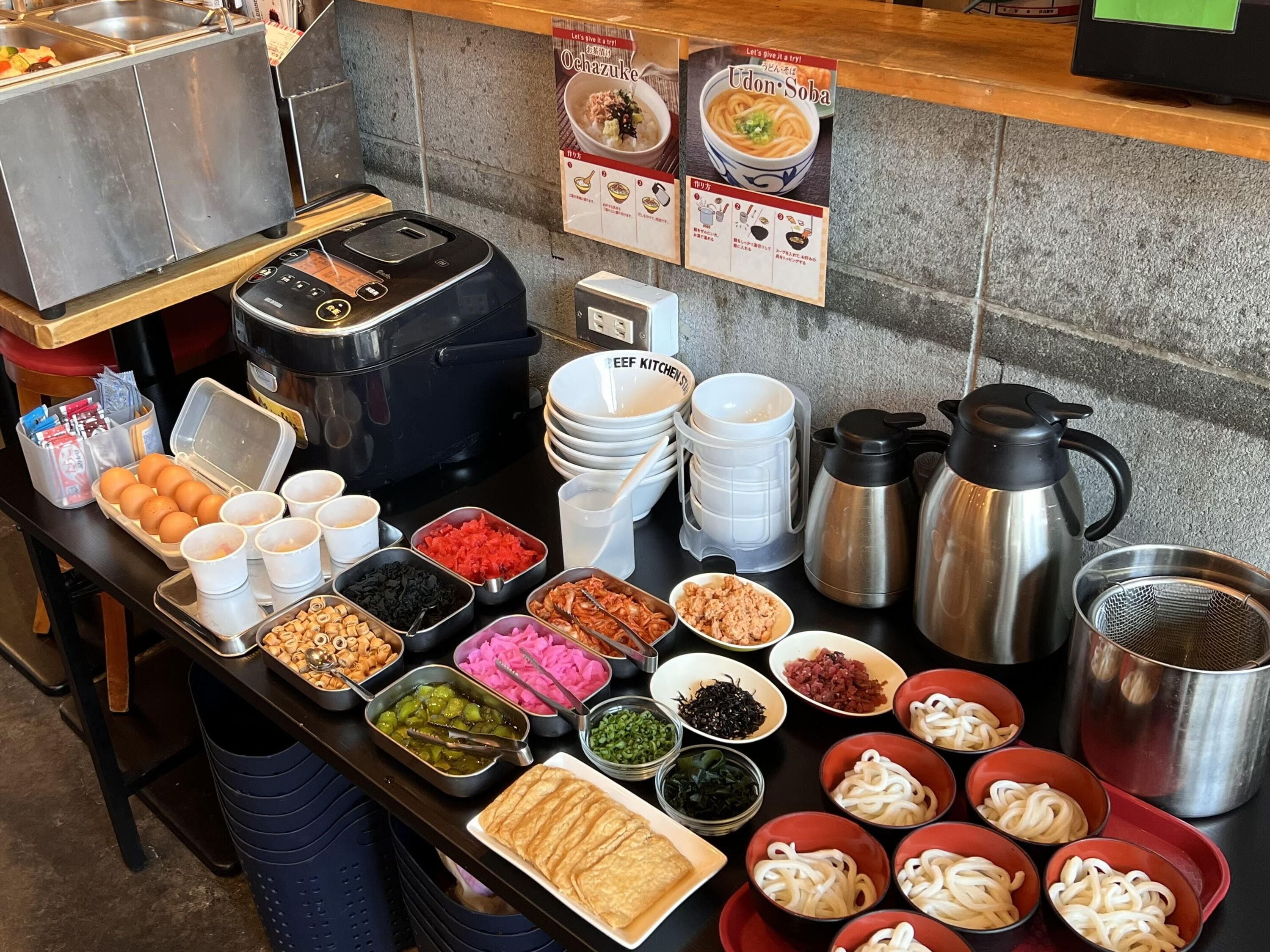 daily buffet breakfast (jpy 1800 per person)