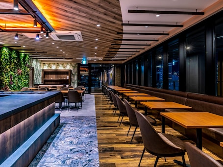 3 restaurantes; se sirven desayunos
