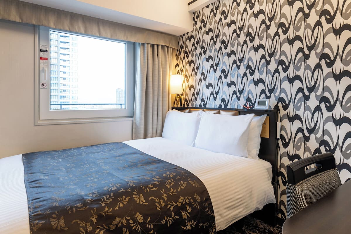 Standardrum - icke-rökare (Sky Floor, 2 people) | Duntäcken, skrivbord, arbetsyta för laptop och mörkläggningsgardiner