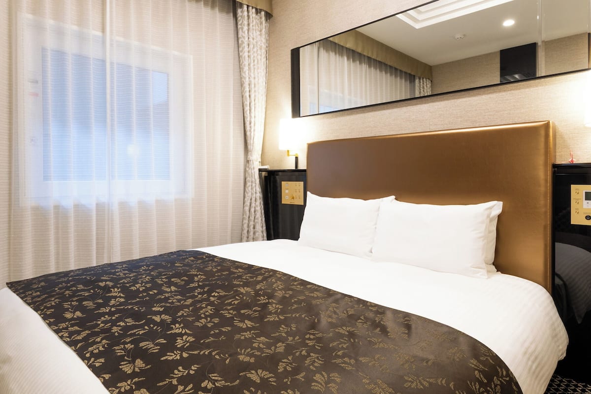 Rum - 1 kingsize-säng - icke-rökare (No View) | Duntäcken, skrivbord, arbetsyta för laptop och mörkläggningsgardiner