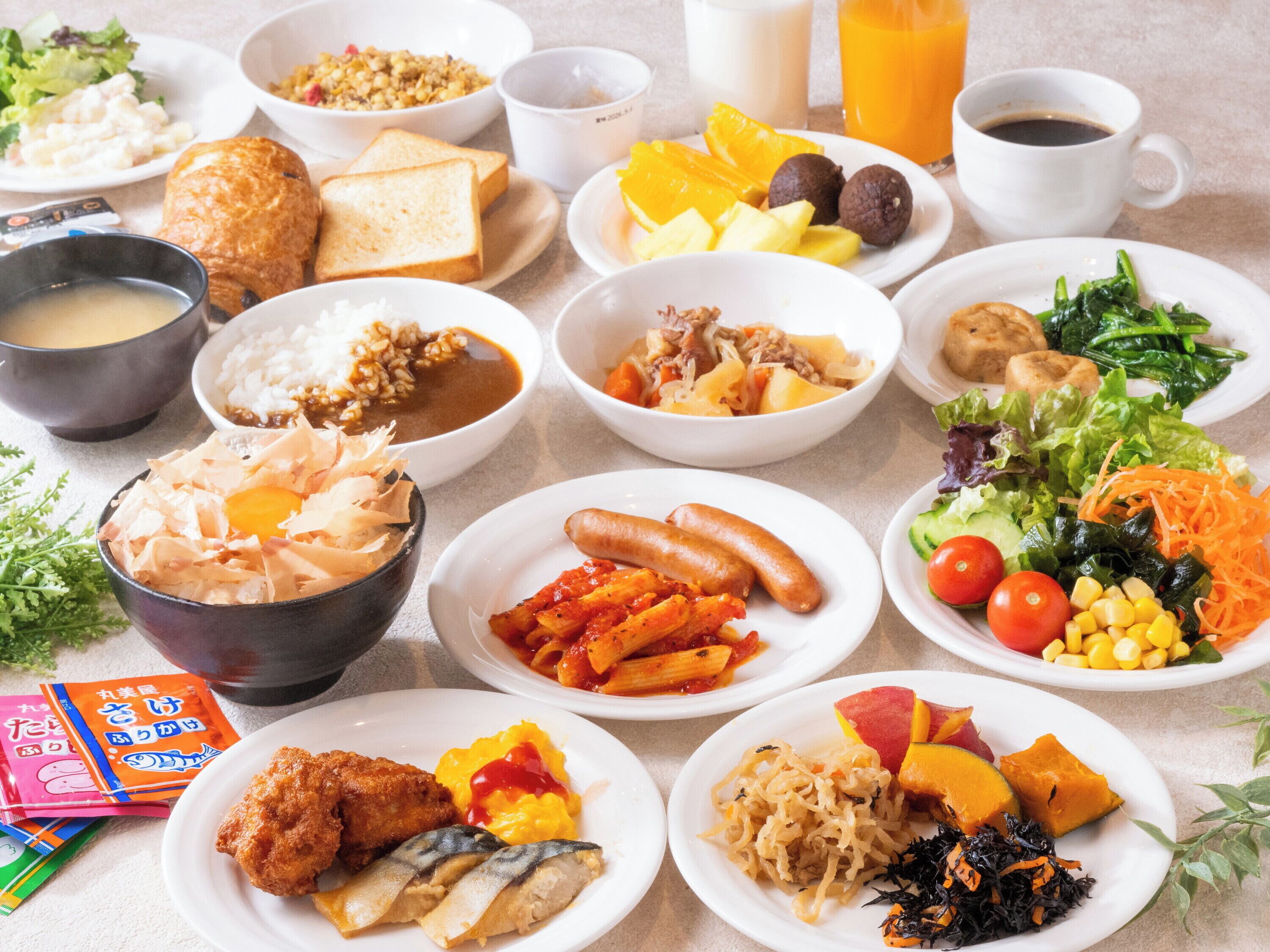 Tägliches Frühstücksbuffet (1800 JPY pro Person)