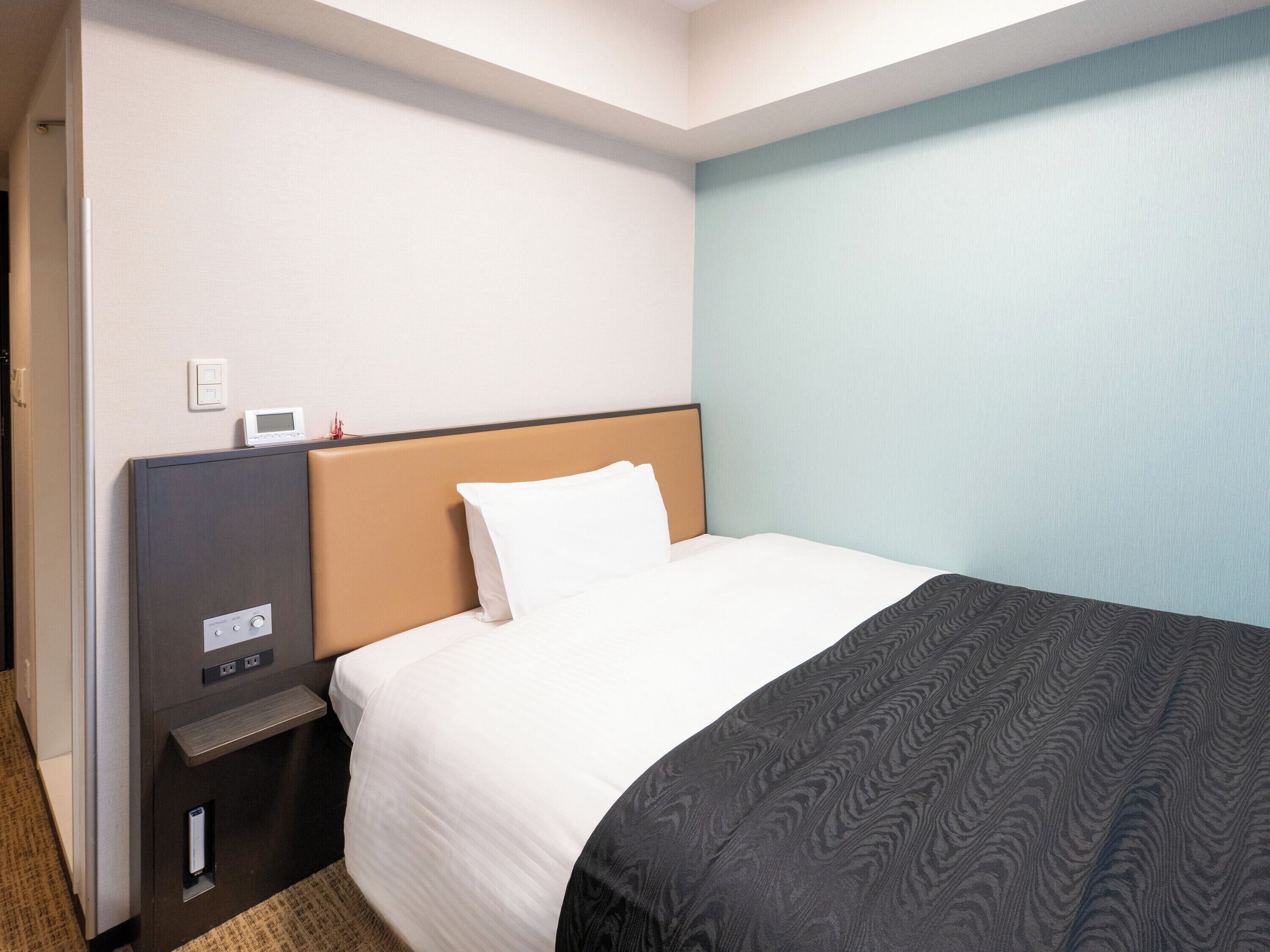 Down comforters, desk, free wired internet