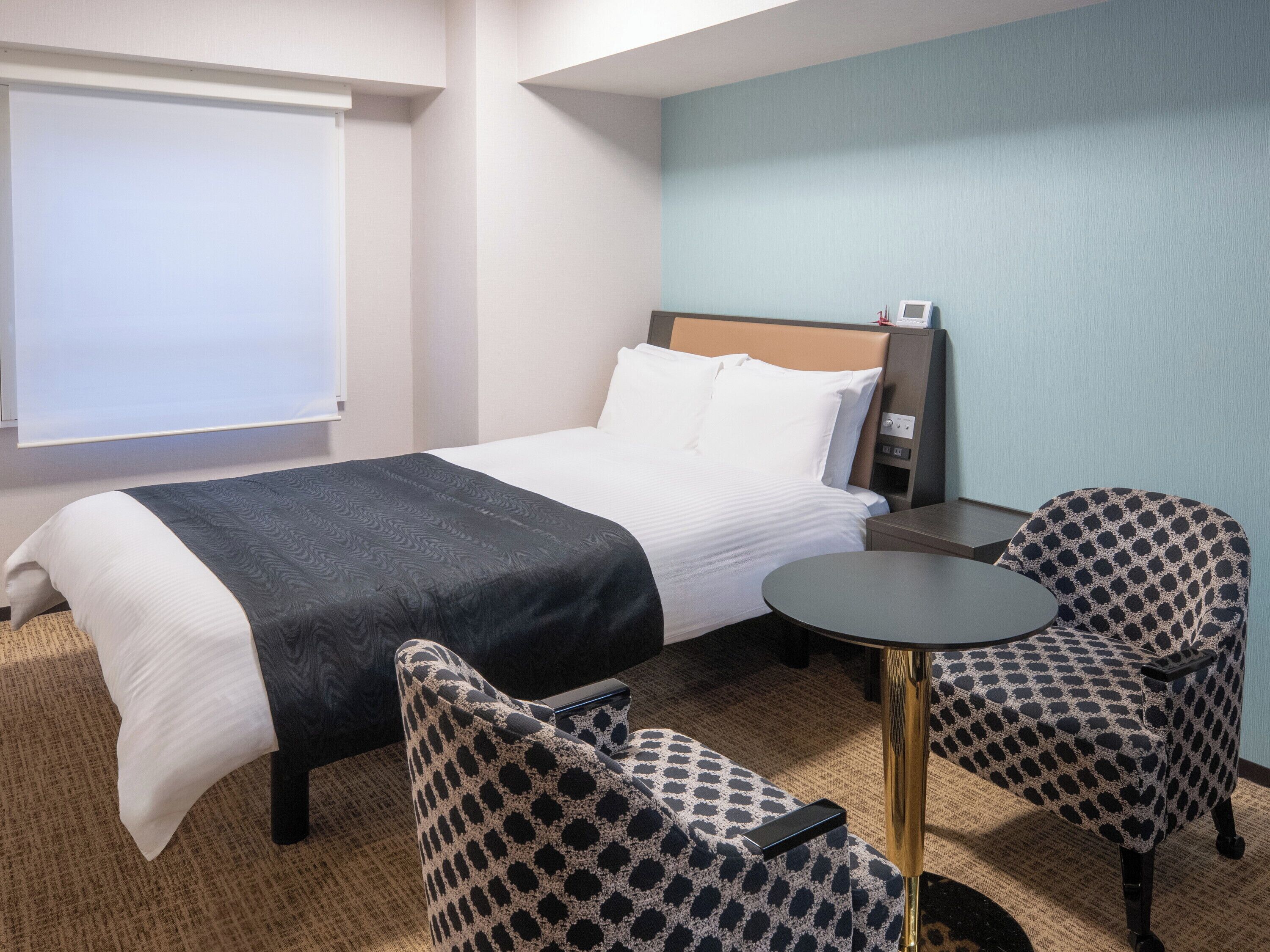 Double Room, Non Smoking | Down comforters, desk, free wired internet