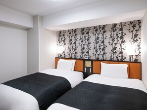 Twin Room, Non Smoking | Down duvets, desk, free wired Internet - APA Hotel Asakusabashi Ekimae (Tokyo)