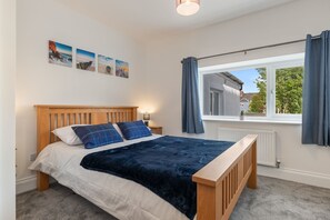 3 chambres, fer et planche à repasser, Wi-Fi gratuit, draps fournis
