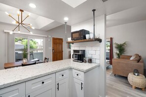 Interior - Pool+Hot Tub ~ Boho Cozy Home ~ Work From Home (Scottsdale)