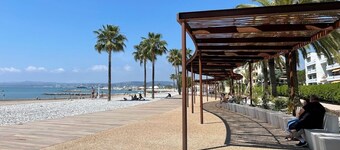 Magnificent 2/4-person beachfront apartment near CAP 3000