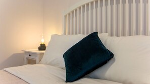 2 bedrooms, iron/ironing board, free WiFi, bed sheets - Duques 2BDR w/AC near historic town by LovelyStay (Porto)