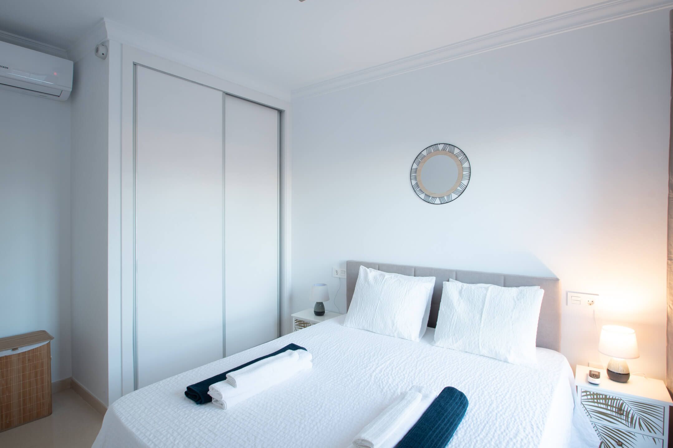 6 bedrooms, in-room safe, desk, iron/ironing board