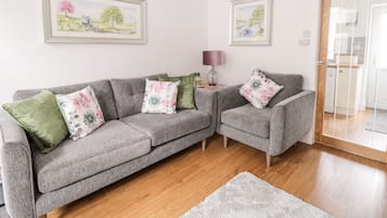Cottage | Interior