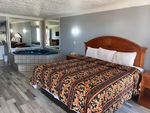 Room, 1 King Bed, Smoking, Jetted Tub