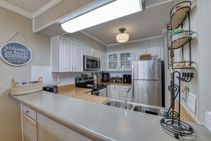 Coffee/tea maker, fridge, microwave, oven - Sea Horse 103 - Three Bedroom, Two and a Half Bath Condo With Ocean Views (Garden City Beach)
