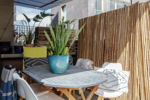 Outdoor dining - Stylish, pet friendly apartment in  London Fields (London)