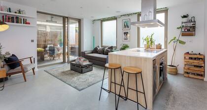 Stylish, pet friendly apartment in London Fields