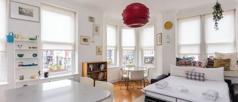 1 bedroom, iron/ironing board, internet, bed sheets
