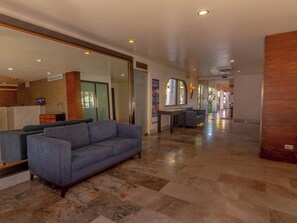 Lobby sitting area - Hotel Armida Guaymas (Guaymas)