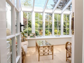 Cottage | Balcony - Home Farm Cottage (Barnstaple)