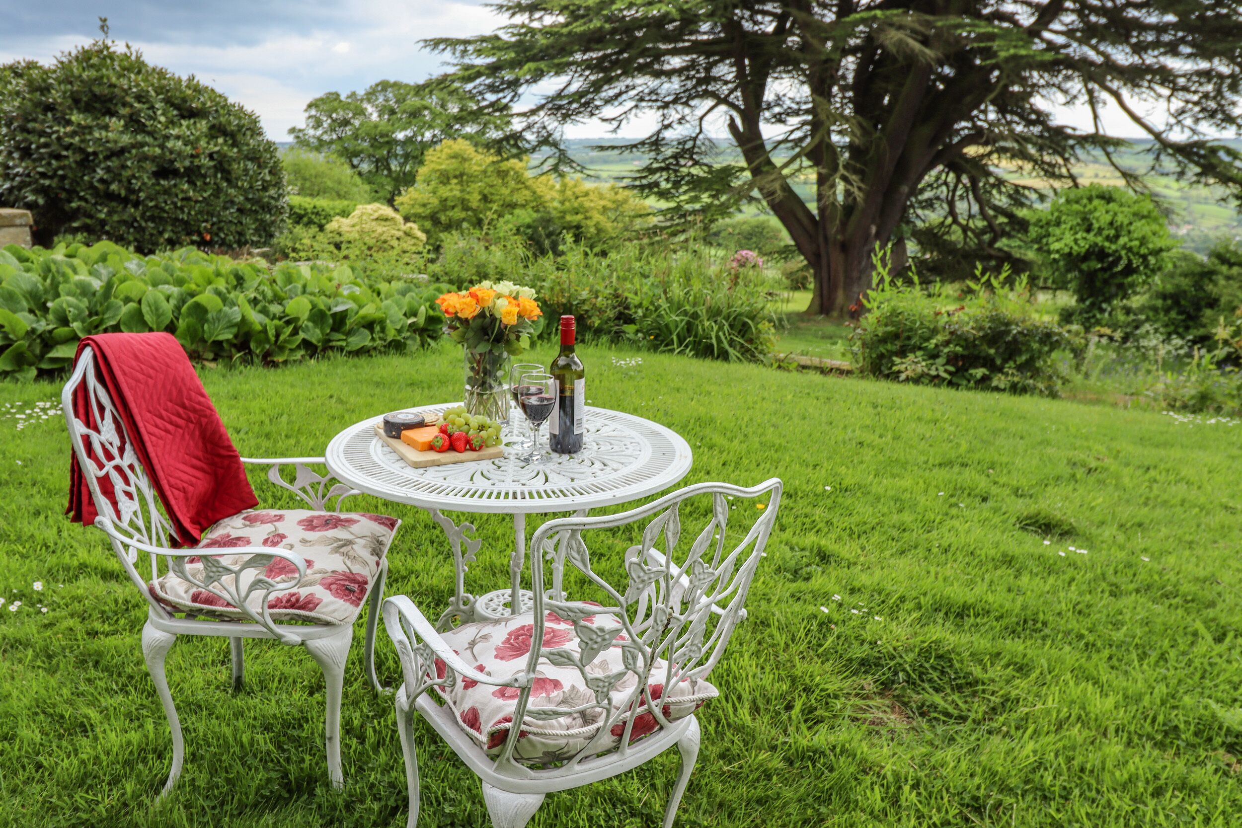 Cottage | Property grounds