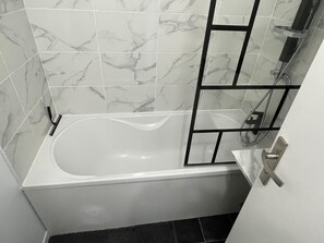 Combined shower/bathtub - Superb Aviso apartment (Courseulles-sur-Mer)