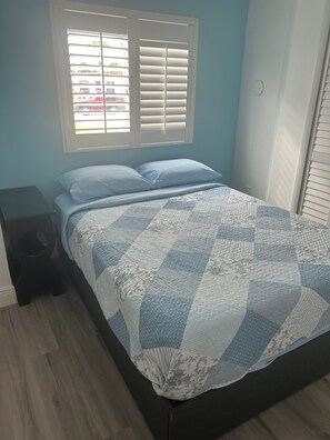 4 bedrooms, WiFi, bed sheets - This house is located 2 miles from Fort Myers Beach, 3 miles from Sanibel, (Fort Myers)