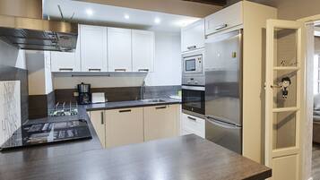 Microwave, oven, stovetop, dishwasher
