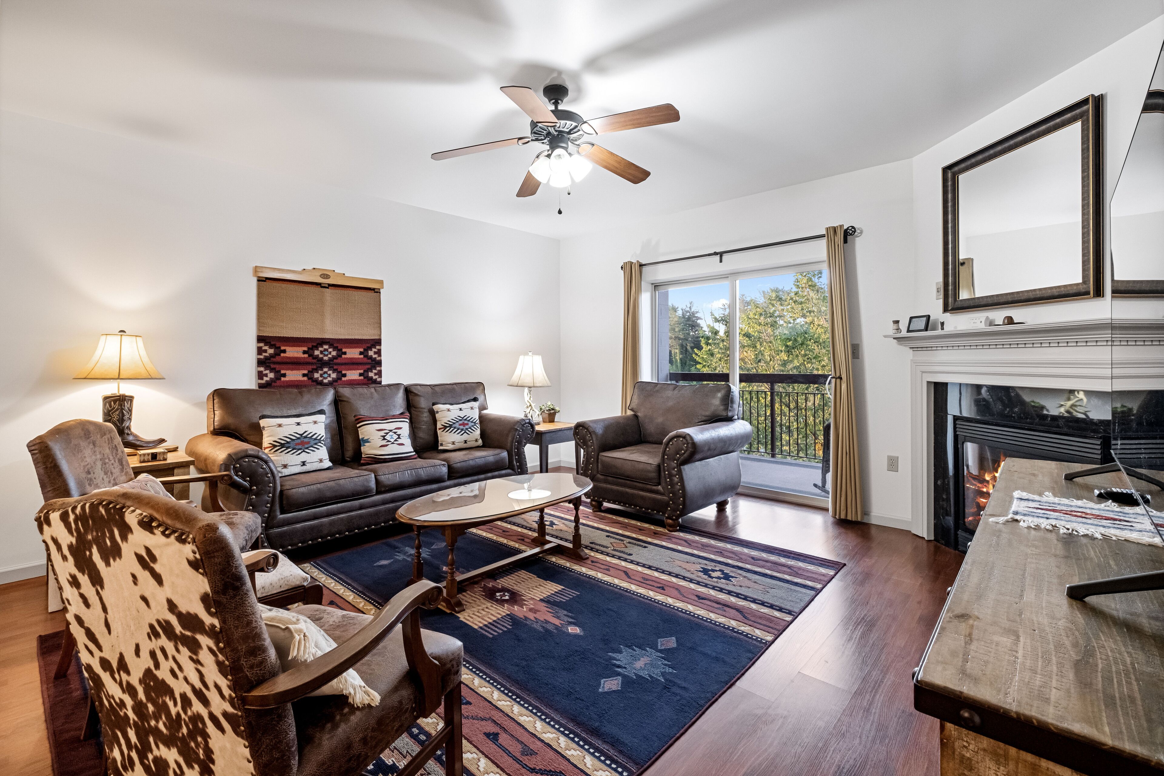 智能电视、壁炉