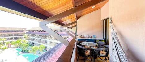Tempat makan luar