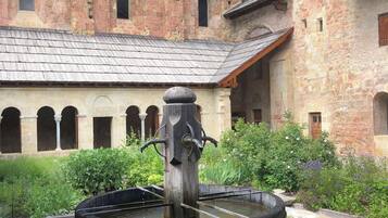 Enceinte de lâhĂ©bergement