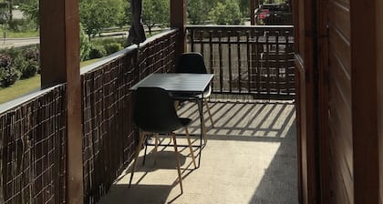 Guillestre T2 with terrace, close to shuttles to Queyras resorts