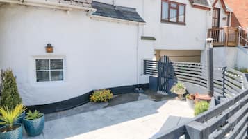 Cottage | Balcony