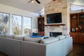 Smart TV, fireplace, DVD player, video library