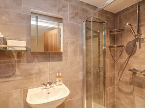 Cottage | Kamar mandi | Shower