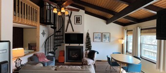 Cozy Townhouse, Greek Peak, Cortland, NY - View Details for all Photos