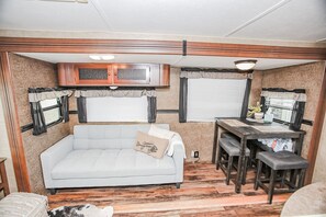 Living room - (RV2) Paradise in Sargent. Saltwater canal, minutes to ICW and beach. (Sargent)