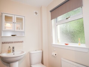 Cottage | Bathroom