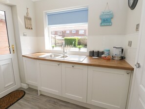 Refrigerador, lavavajillas, tetera/pava eléctrica, tostadora