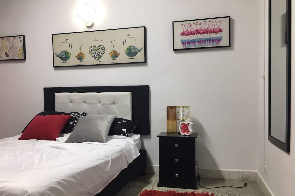 Decoración personalizada, muebles diferentes y escritorio