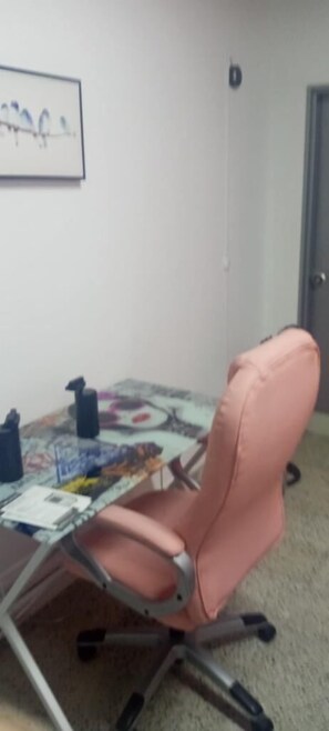 Individually decorated, individually furnished, desk, laptop workspace - Joe's Place (Medellín)