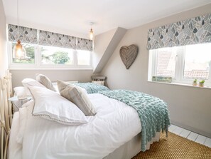 Cottage | 4 bedrooms, individually decorated, individually furnished, free WiFi - Church Farm Bungalow (Holt)