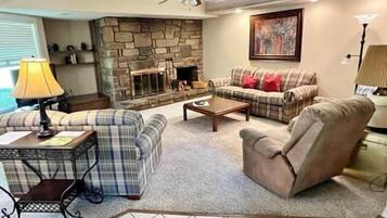 TV, fireplace, DVD player