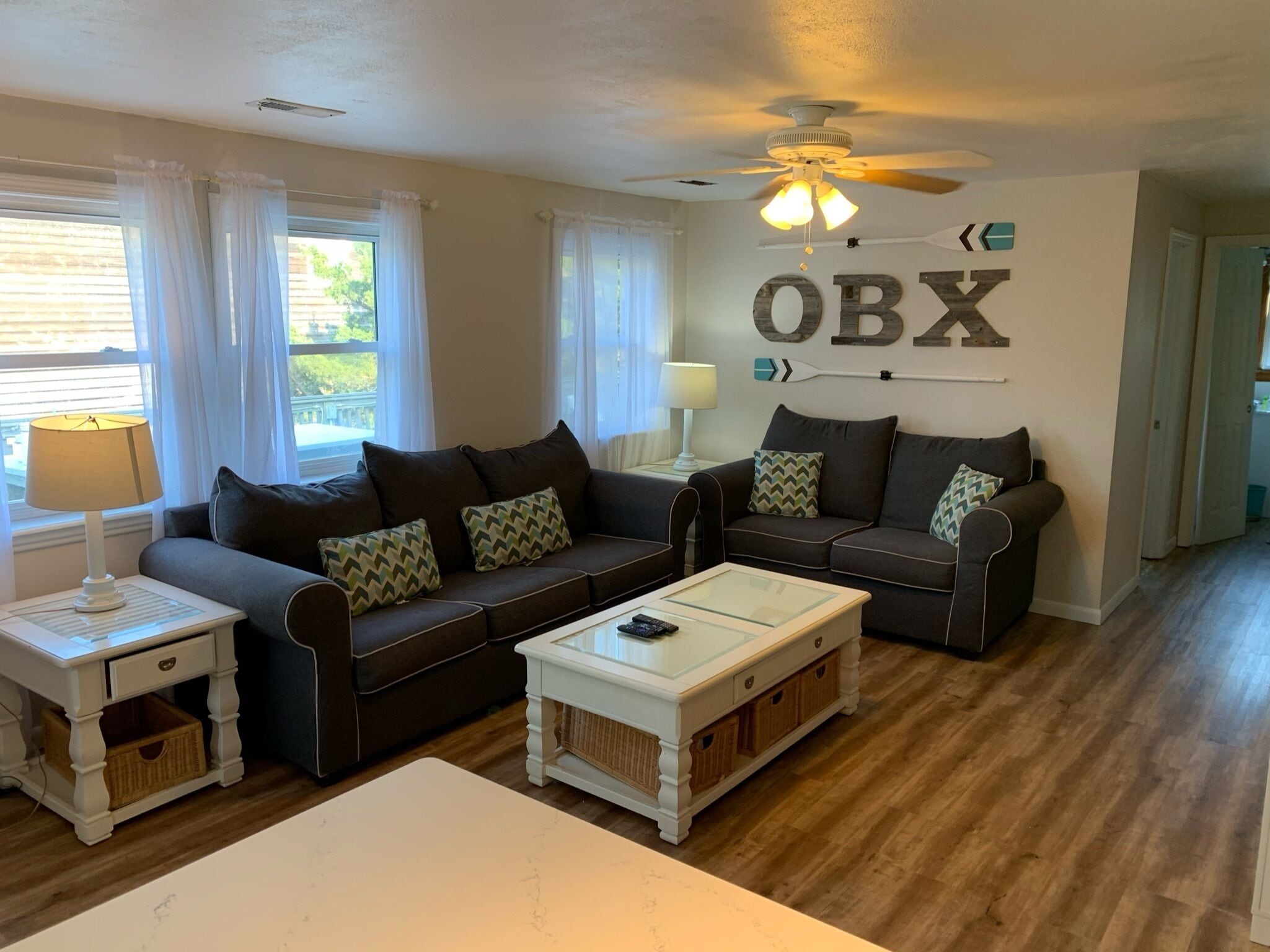 Oceanside in the heart of Avon, dog friendly, steps to the beach!