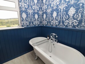 Cottage | Bathroom