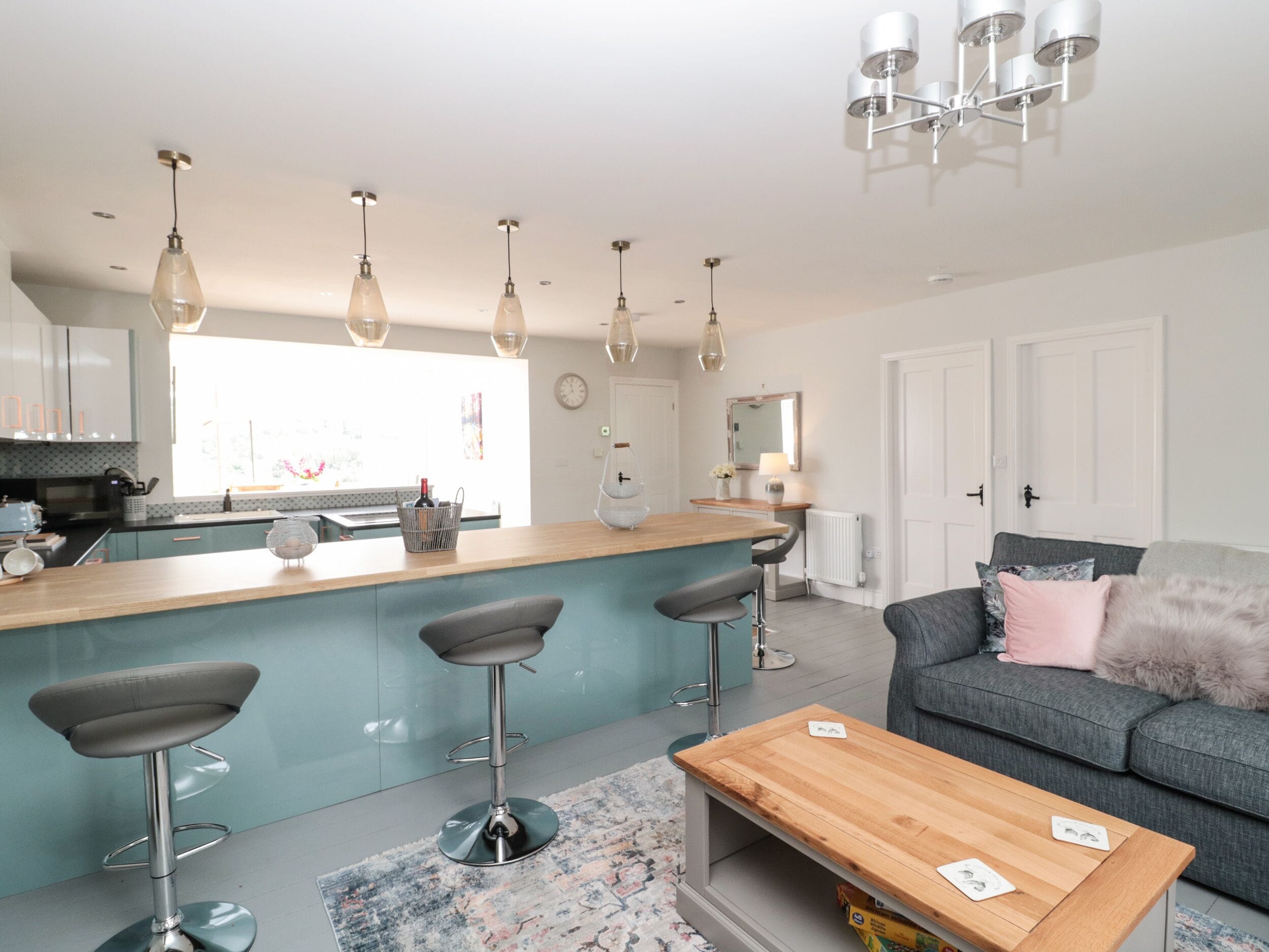 Cottage | Cucina privata | Frigorifero, lavastoviglie, bollitore elettrico, tostapane