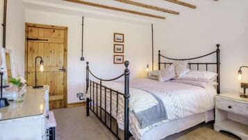 Mökki | 2 makuuhuonetta, yksilöllisesti sisustettu, yksilöllisesti kalustettu