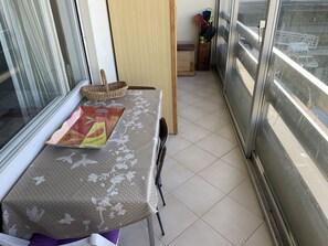 Dining - Appartement Orchidée (Courseulles-sur-Mer)