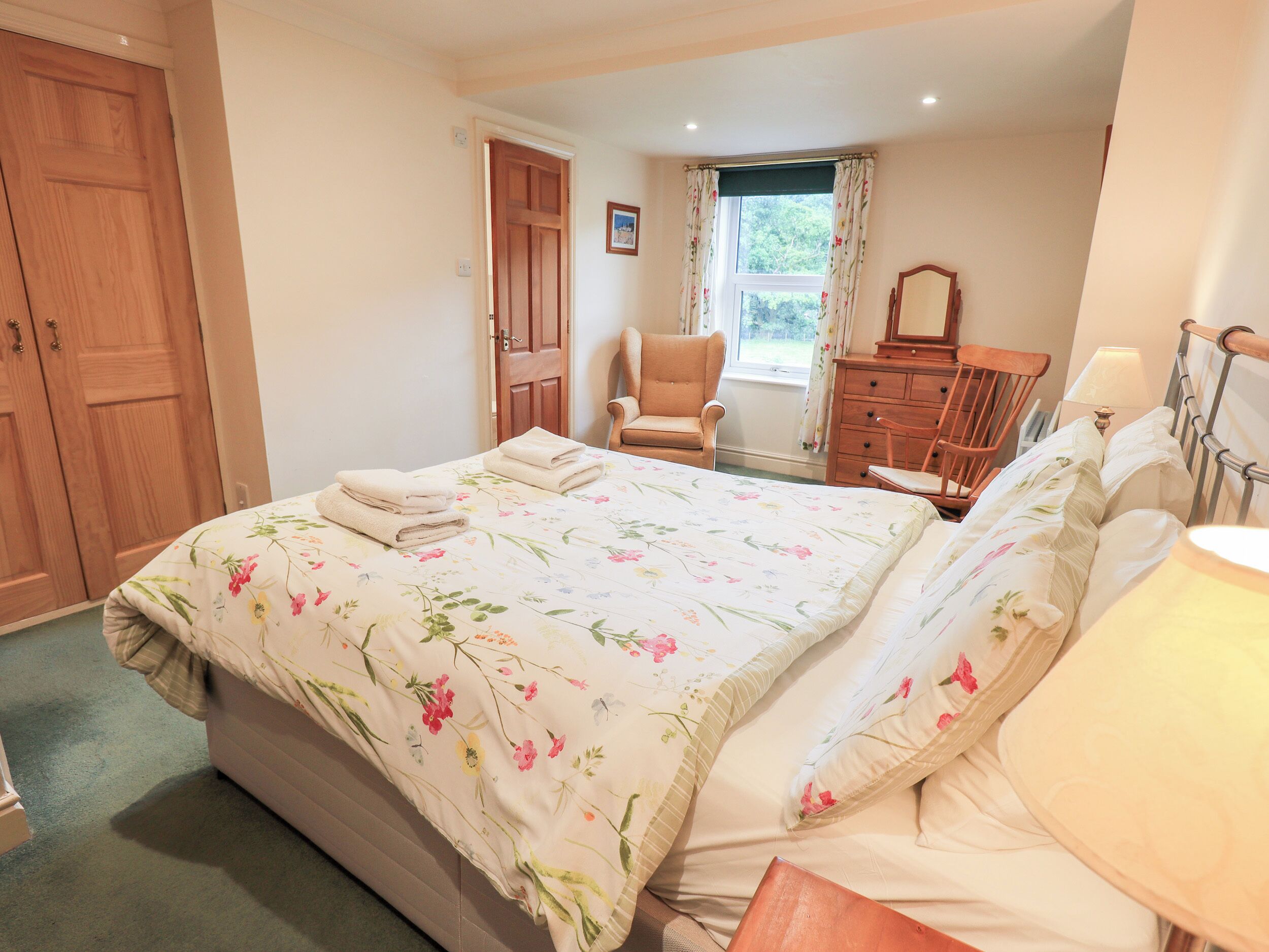 Cottage | 3 bedrooms, individually decorated, individually furnished, free WiFi