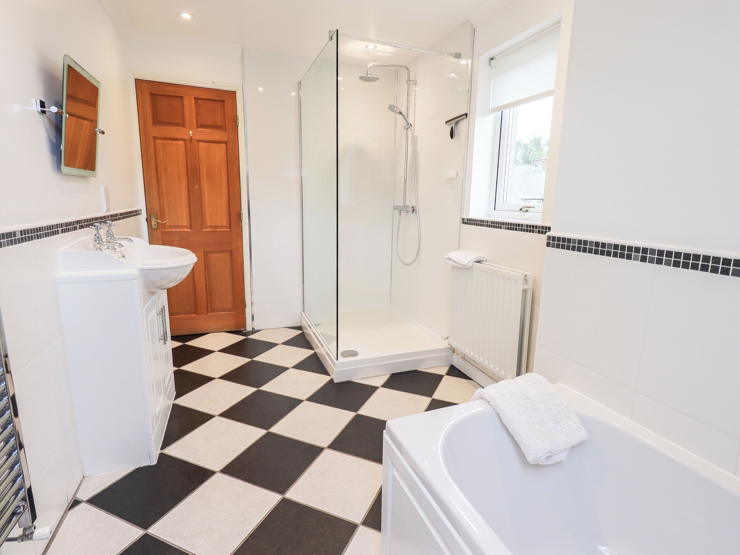 Cottage | Bathroom | Shower