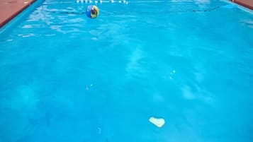 Inomhuspool och uppvÀrmd pool