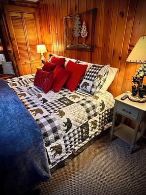 1 bedroom, desk, free WiFi, bed sheets