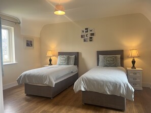 4 bedrooms, iron/ironing board, travel cot, free WiFi